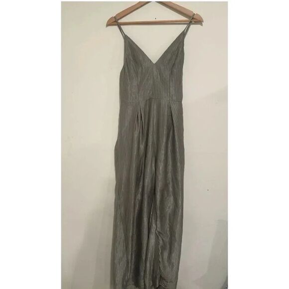 Saints and Secrets NWT Nacy Wide Leg Pinstripe Jumpsuit Olive Size Large - Picture 3 of 6